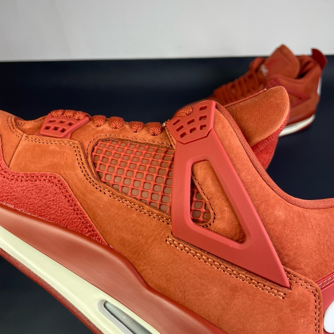 Nigel Sylvester x Air Jordan 4 OG "Brick by Brick" Anthracite/Biking Red - 图片 4